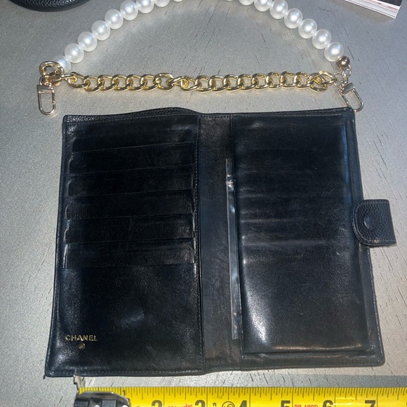 Chanel Black Leather Wallet with Pearl Handle - Picture 4 of 12